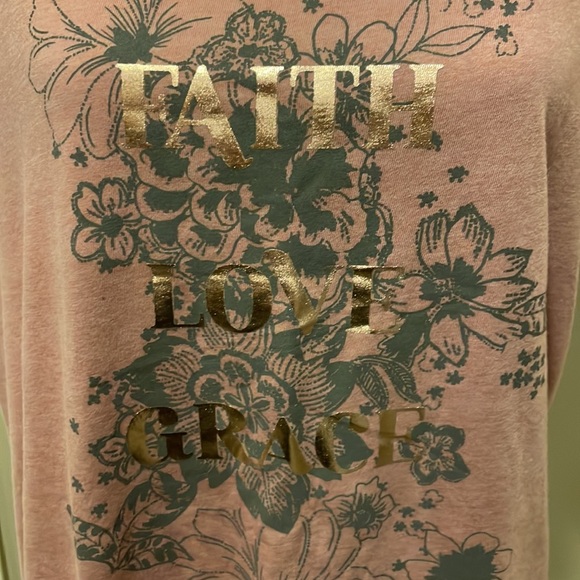 🌸🎗️NWOT women’s Maurices Breast cancer awareness T-shirt​ - Picture 2 of 7